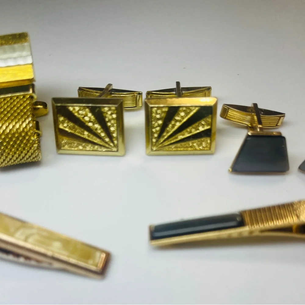 Lot of Vintage Men's Cufflinks And Tie Bars Assorted Gold Tone Dad Father’s Day